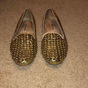 Steve Madden studlyy flats